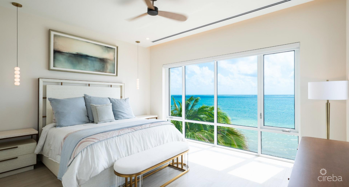 Stunning Seaside Sandy Beach Villa In East End