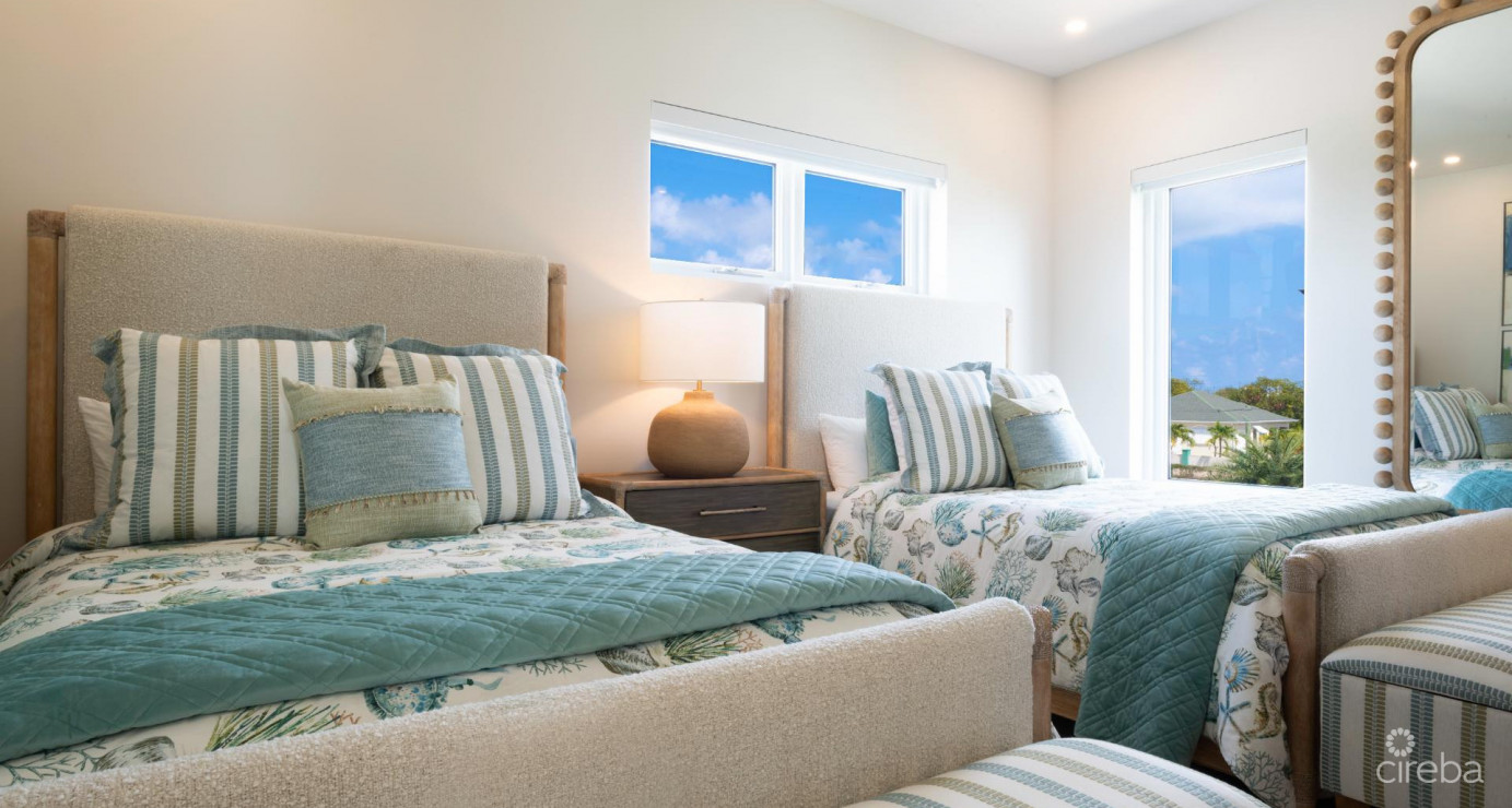 Stunning Seaside Sandy Beach Villa In East End