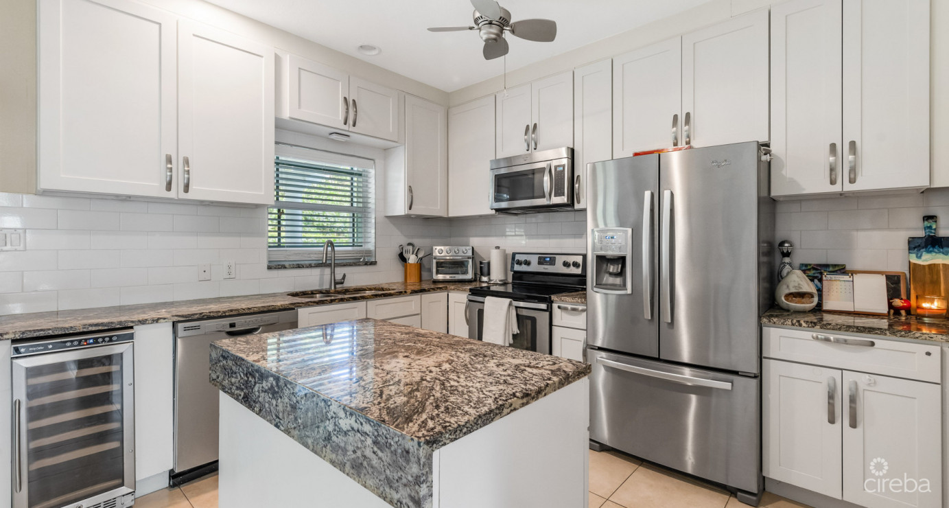 Three Bedroom At Secret Garden  South Sound