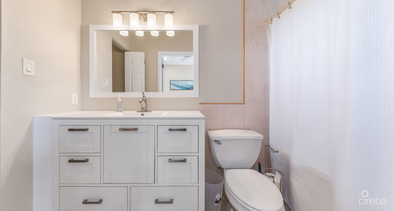 Three Bedroom At Secret Garden  South Sound