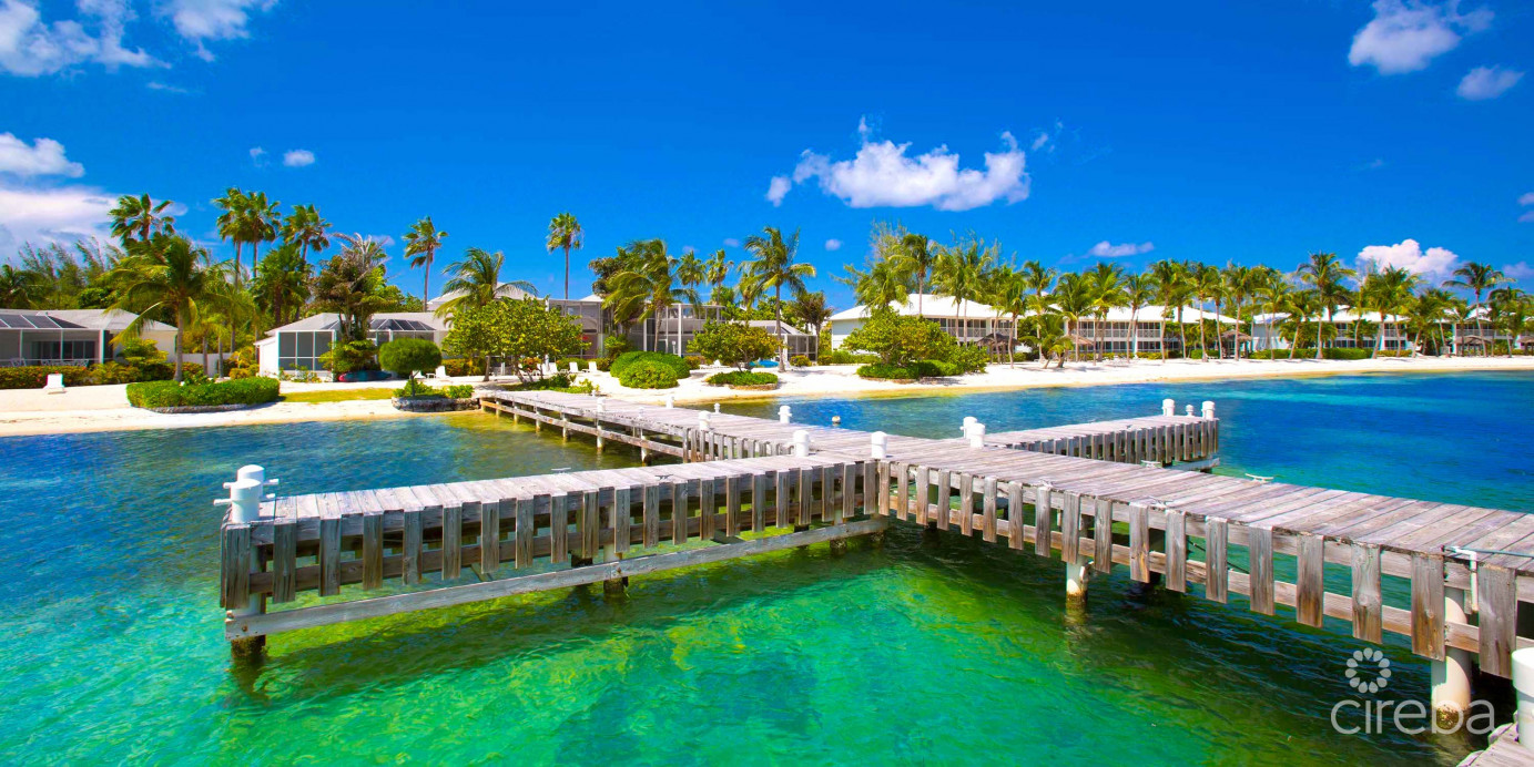 Pools Of The Kai - Beachfront Oasis In Rum Point