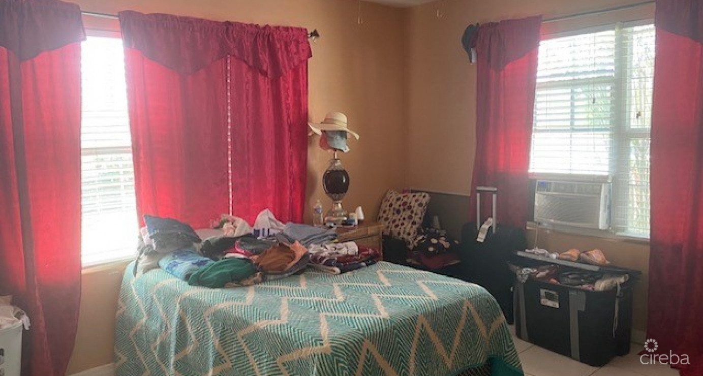 Spotts Home - Tuscany Dr