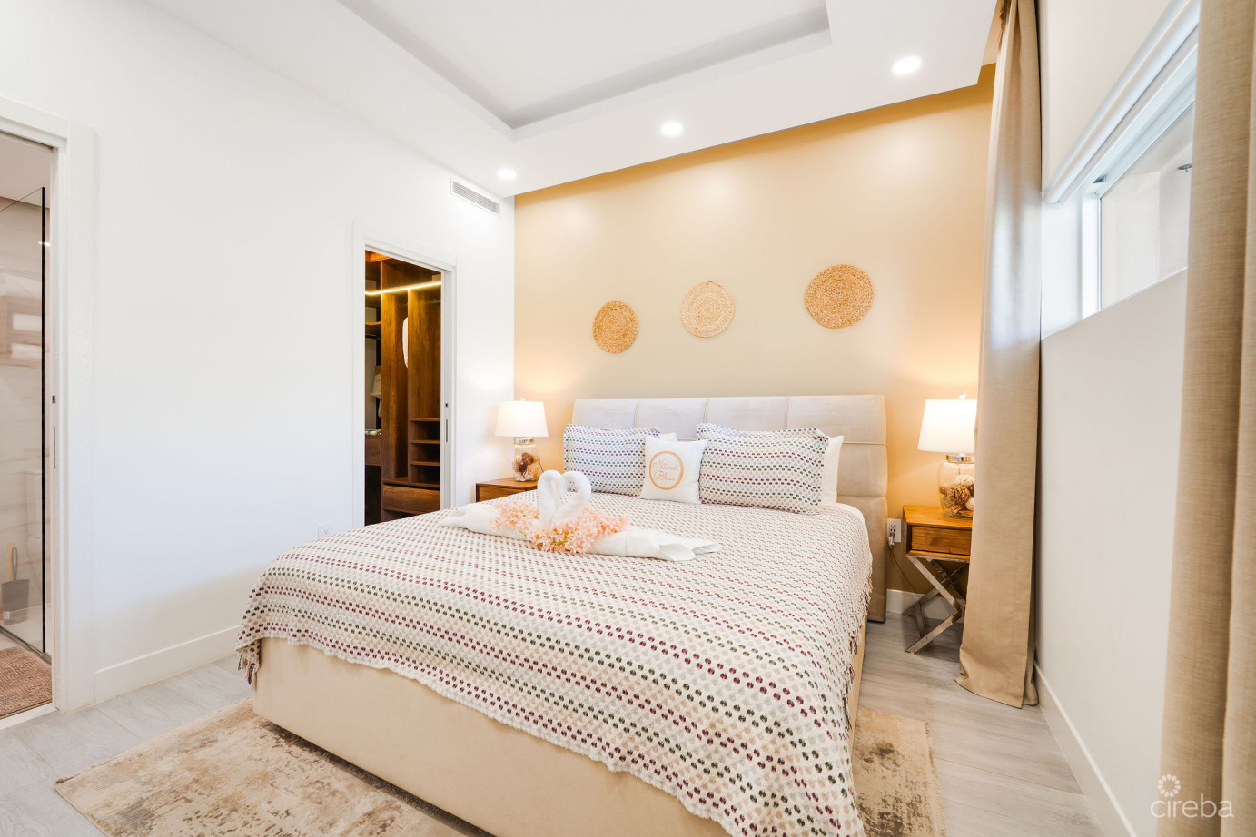 Prime 1-bed Condo At The Grove  Steps To Smb & Resort-style Living