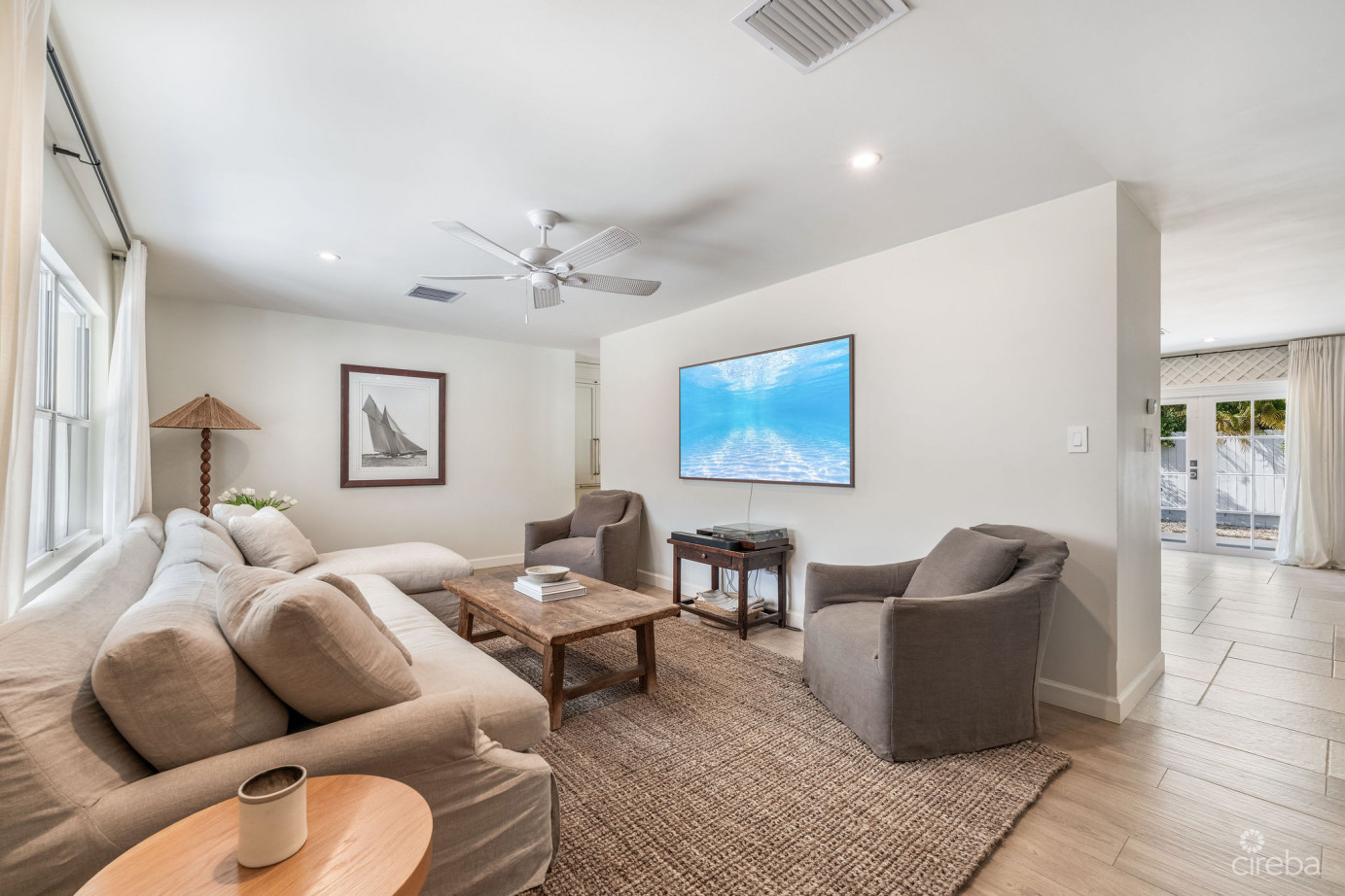 Snug Harbour Designer Renovated 4 Bedroom Home