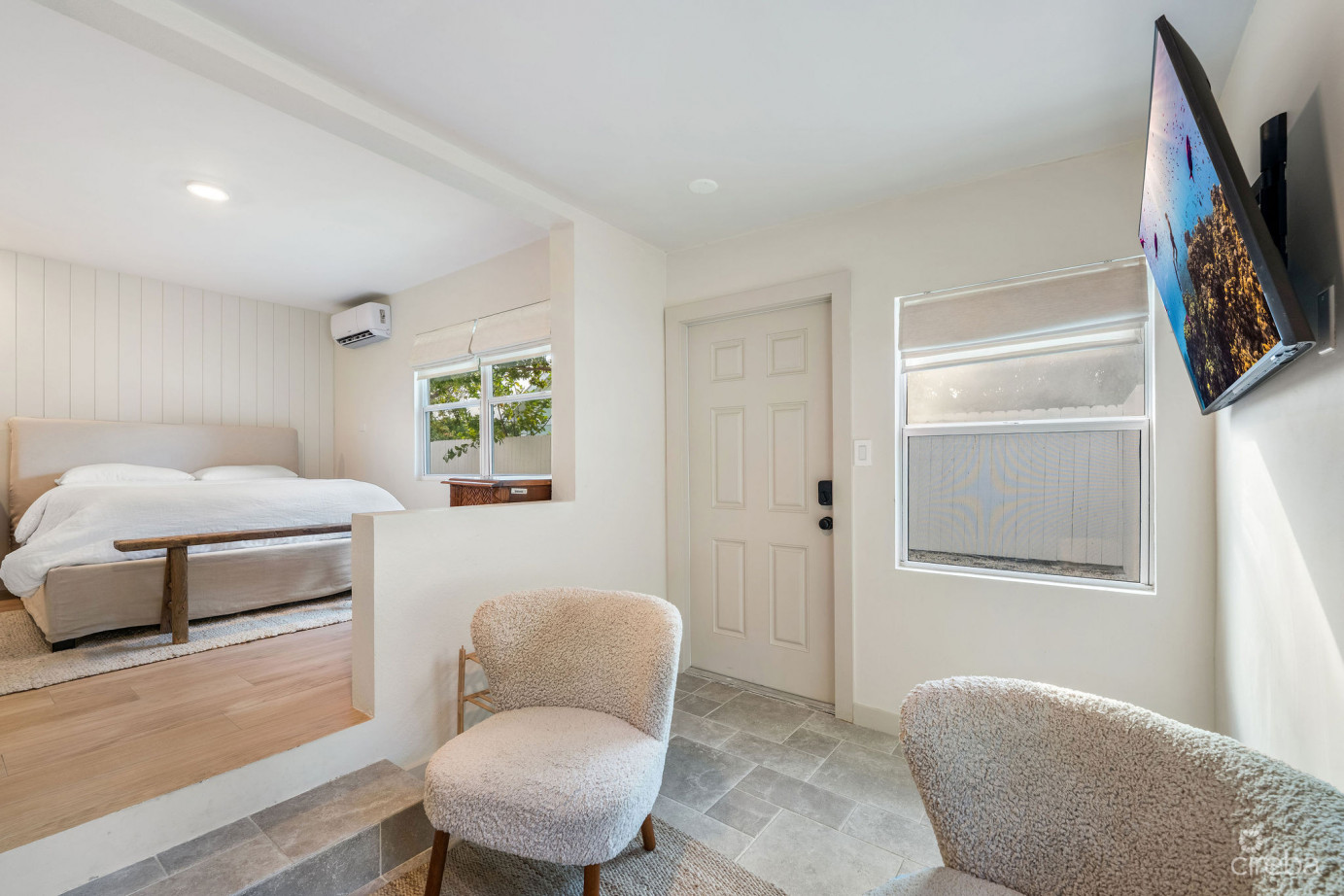 Snug Harbour Designer Renovated 4 Bedroom Home