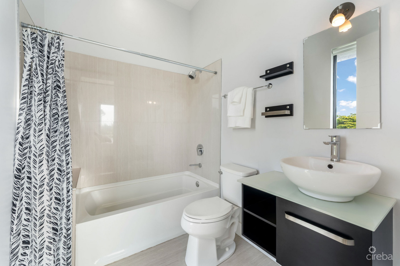 Daum Quay 12, Crystal Harbour Canal Front Home