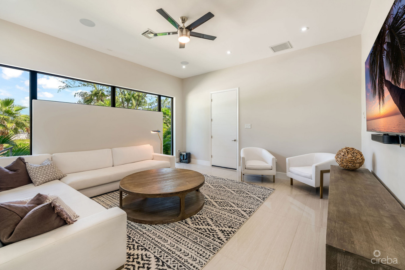 Daum Quay 12, Crystal Harbour Canal Front Home