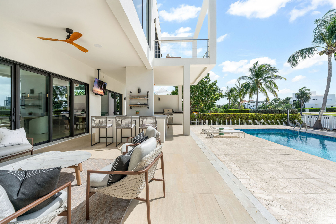 Daum Quay 12, Crystal Harbour Canal Front Home