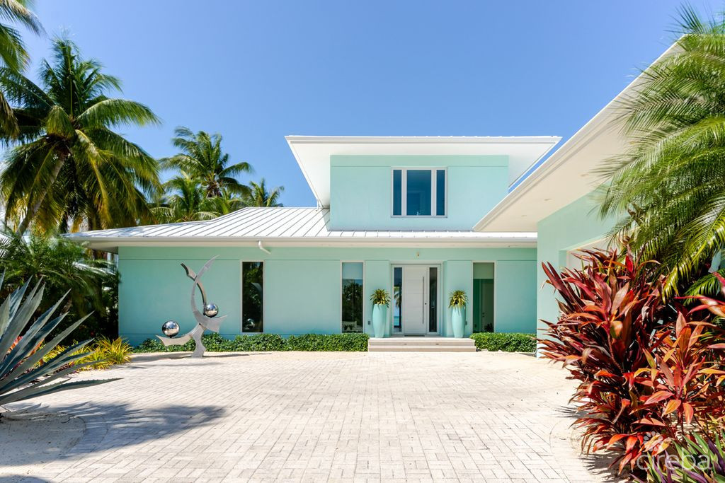 Kool Kai, Cayman Kai