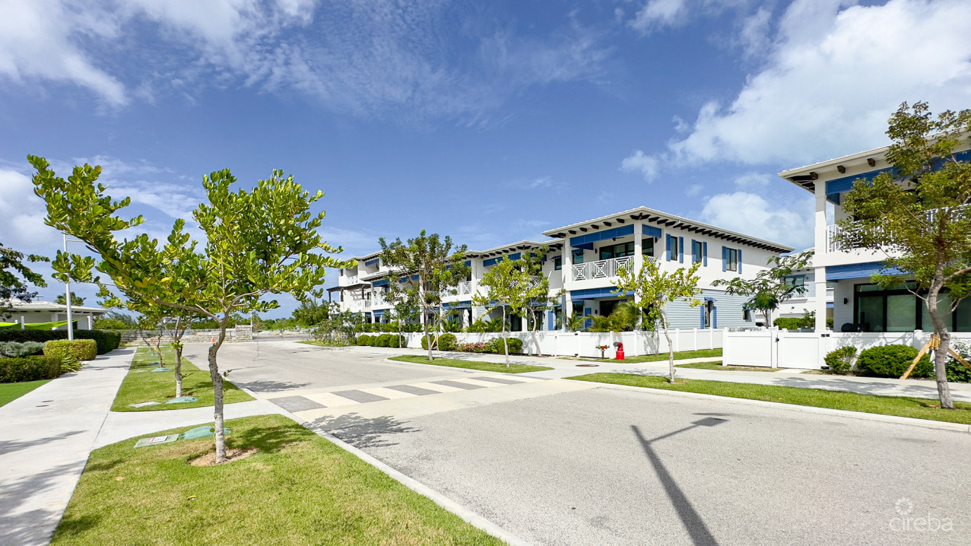 Olea 3 Bed Canal Front Duplex