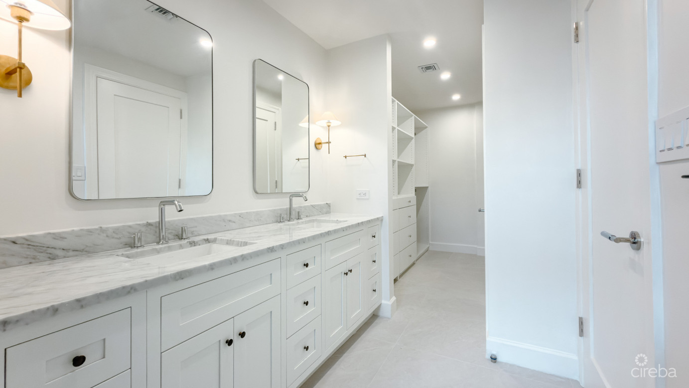 Britannia Kings Court 3 Bed With Dock