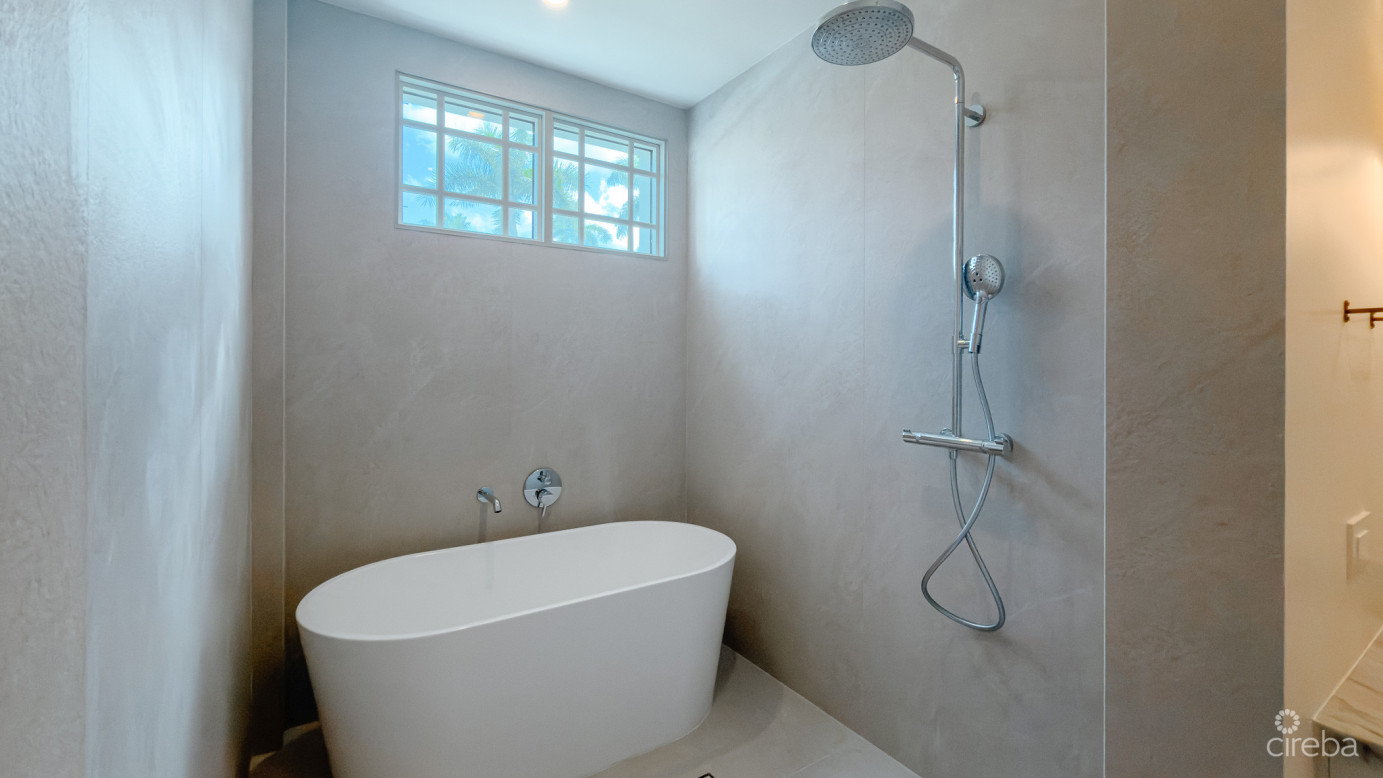 Britannia Kings Court 3 Bed With Dock