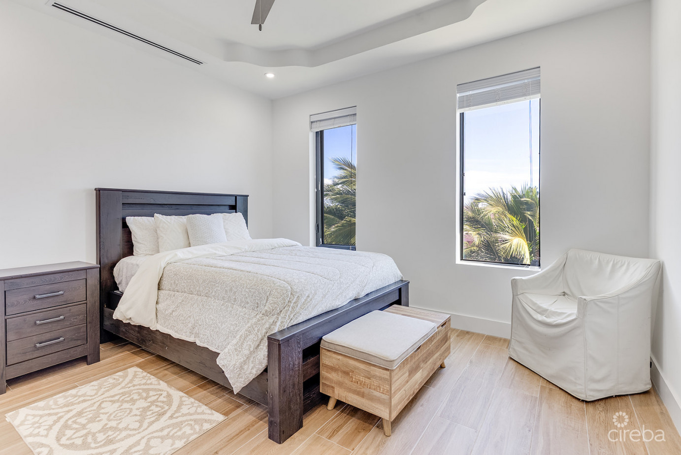 Royal Palms - 5 Bedroom Estate W/rental Unit