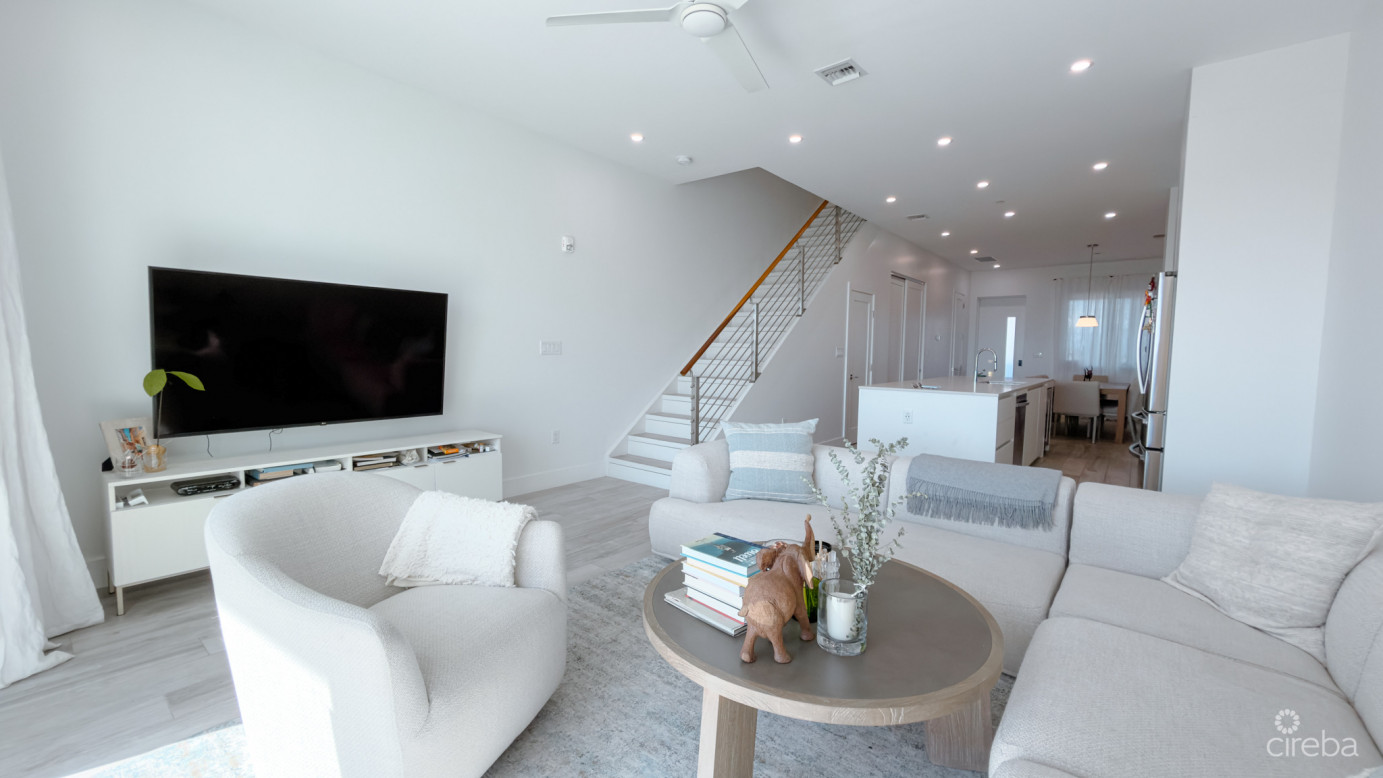 Aura #303 - Oceanfront 2 Bed Plus Den Townhouse Residence