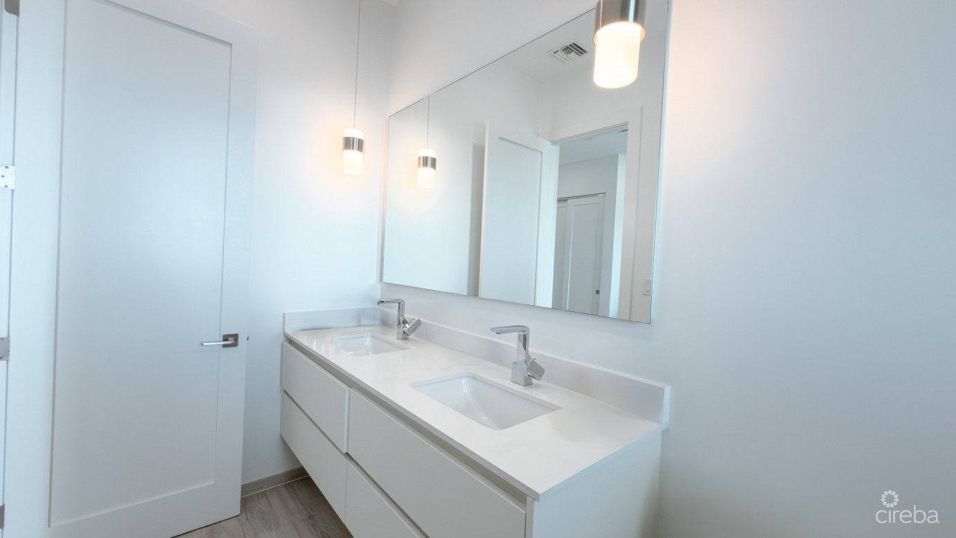 Aura #303 - Oceanfront 2 Bed Plus Den Townhouse Residence