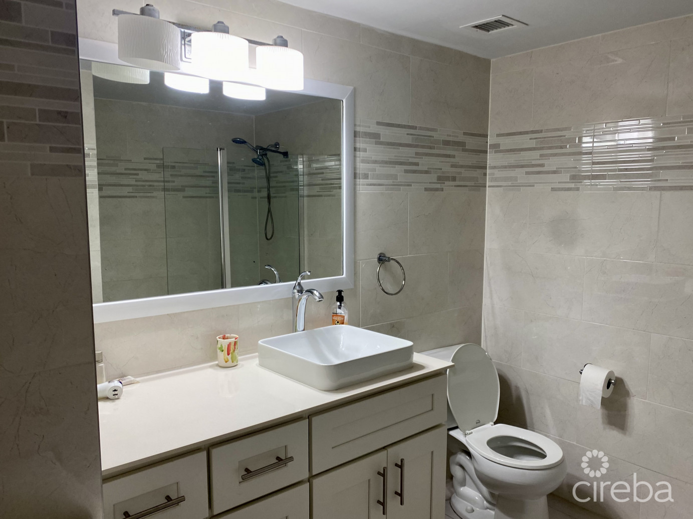 Lime Tree Bay Townhouse 2 Bed Freehold! Smb Corridor