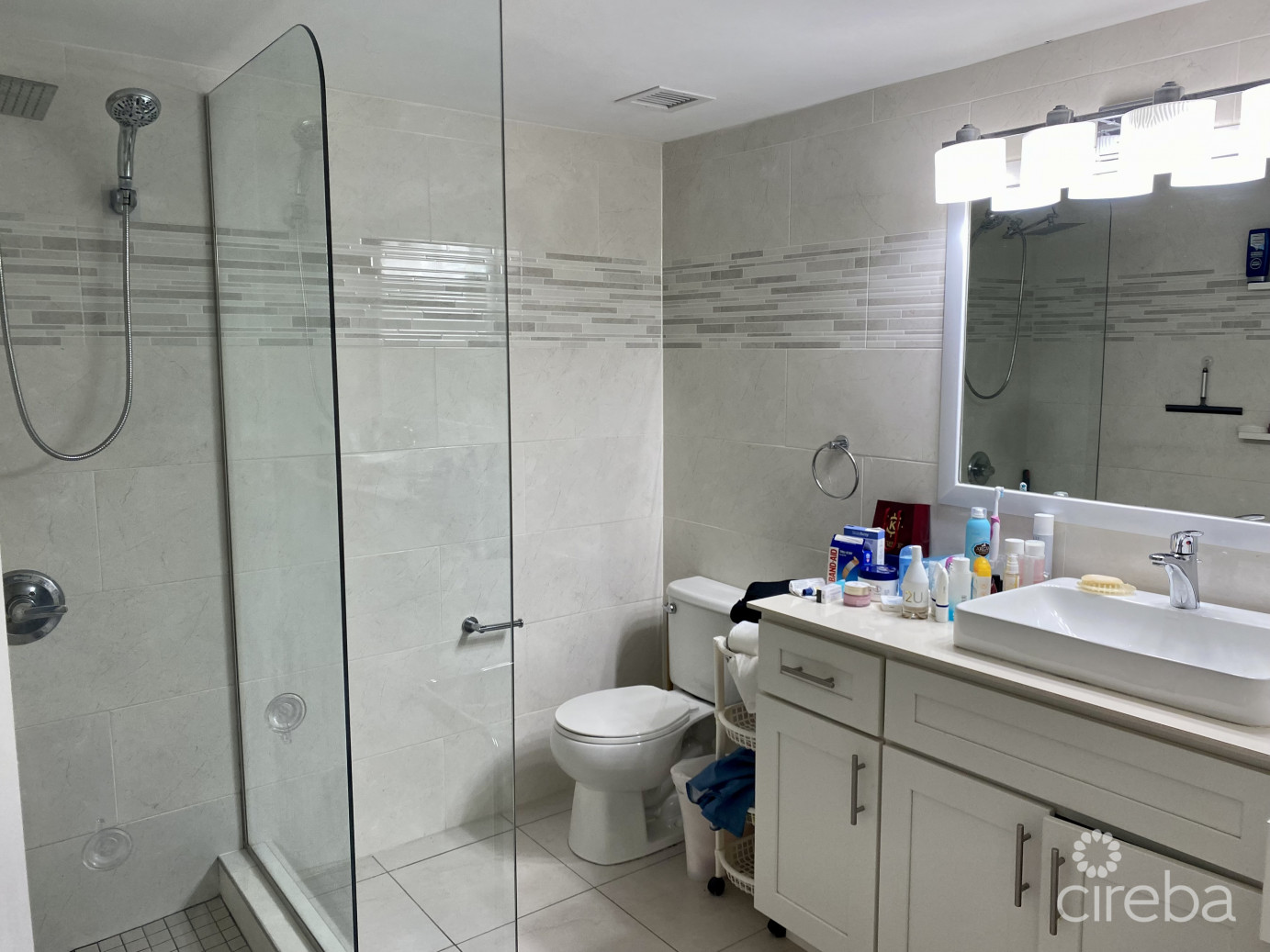 Lime Tree Bay Townhouse 2 Bed Freehold! Smb Corridor