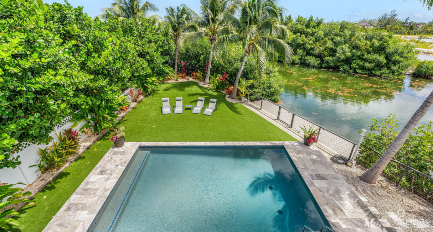 The Point At Paradise Cove #14