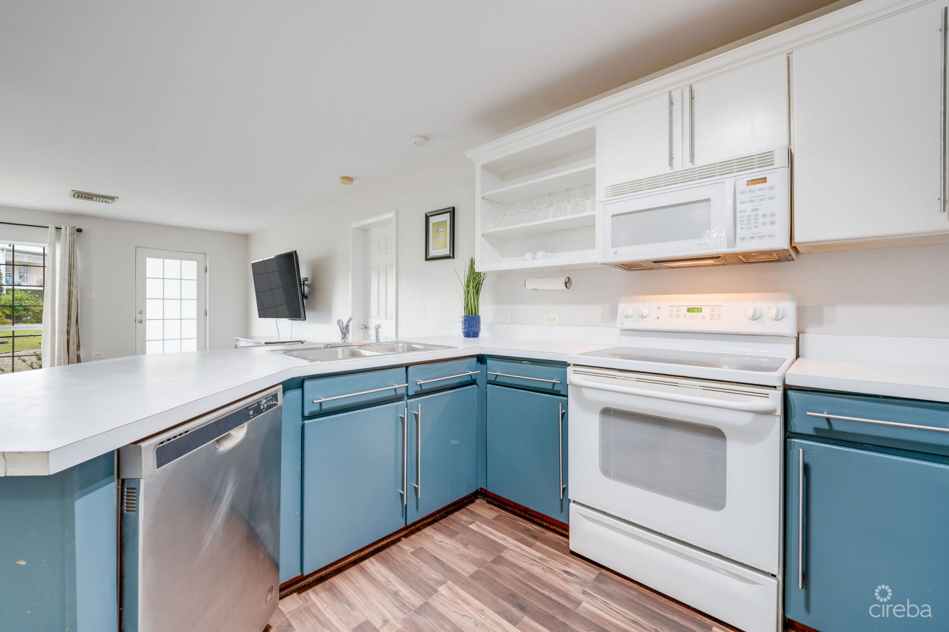 Sunrise Pool View End Unit Ground Floor