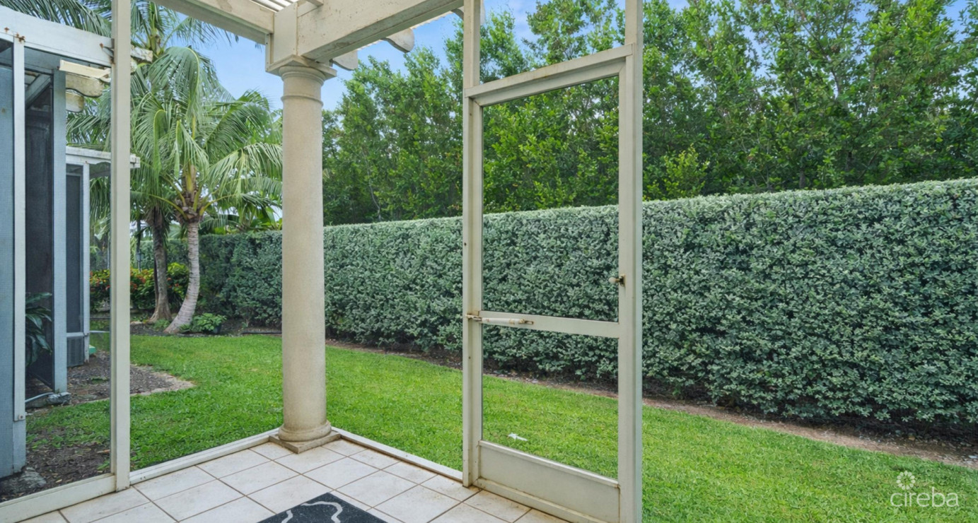 7 Snug Harbour Villas  Updated 2-bed, 2.5-bath In A Prime Seven Mile Beach Corridor Community