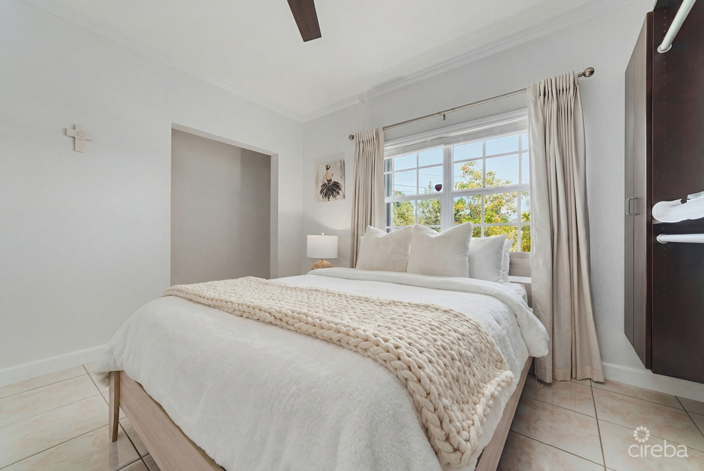 Fully Remodeled 3 Bedroom Townhome In Park Trace