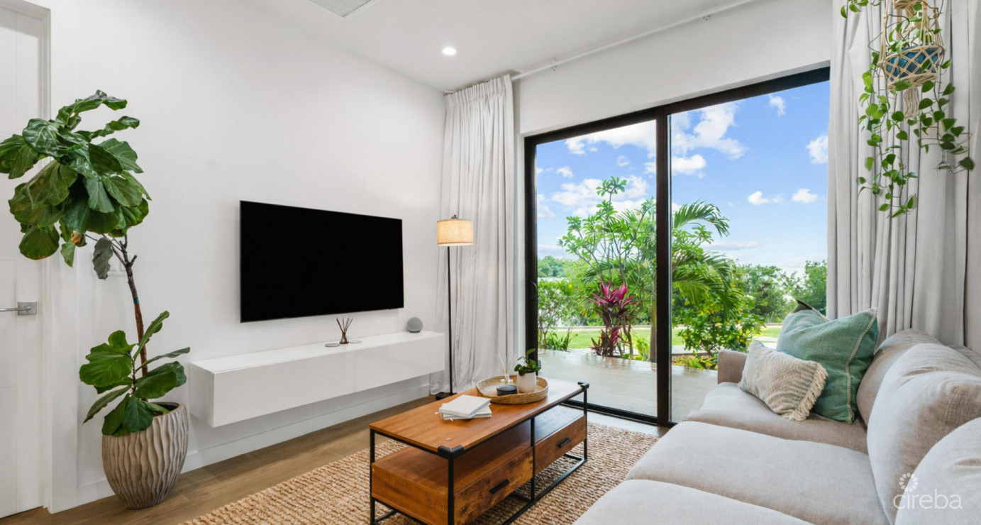 23 Allure  Exceptional Waterfront 2-bed Unit With A Highly Modified Layout