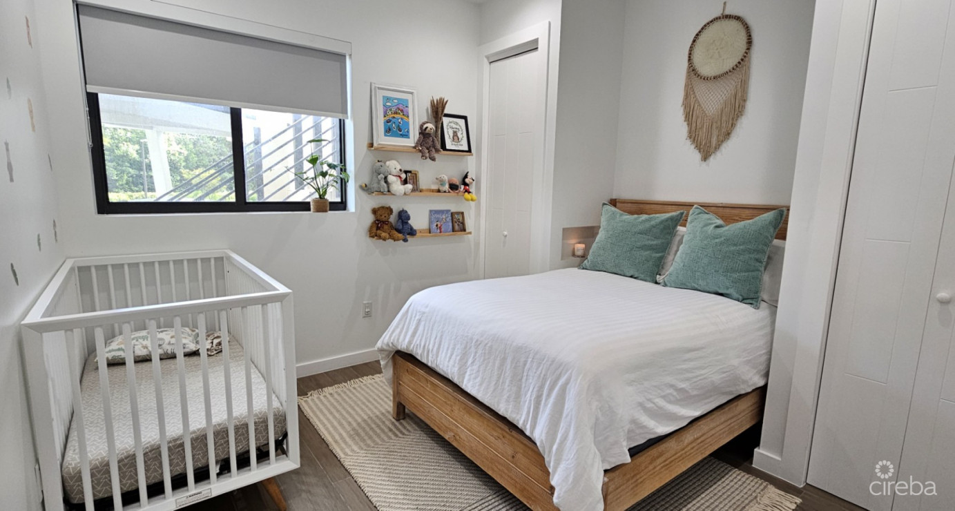 23 Allure  Exceptional Waterfront 2-bed Unit With A Highly Modified Layout