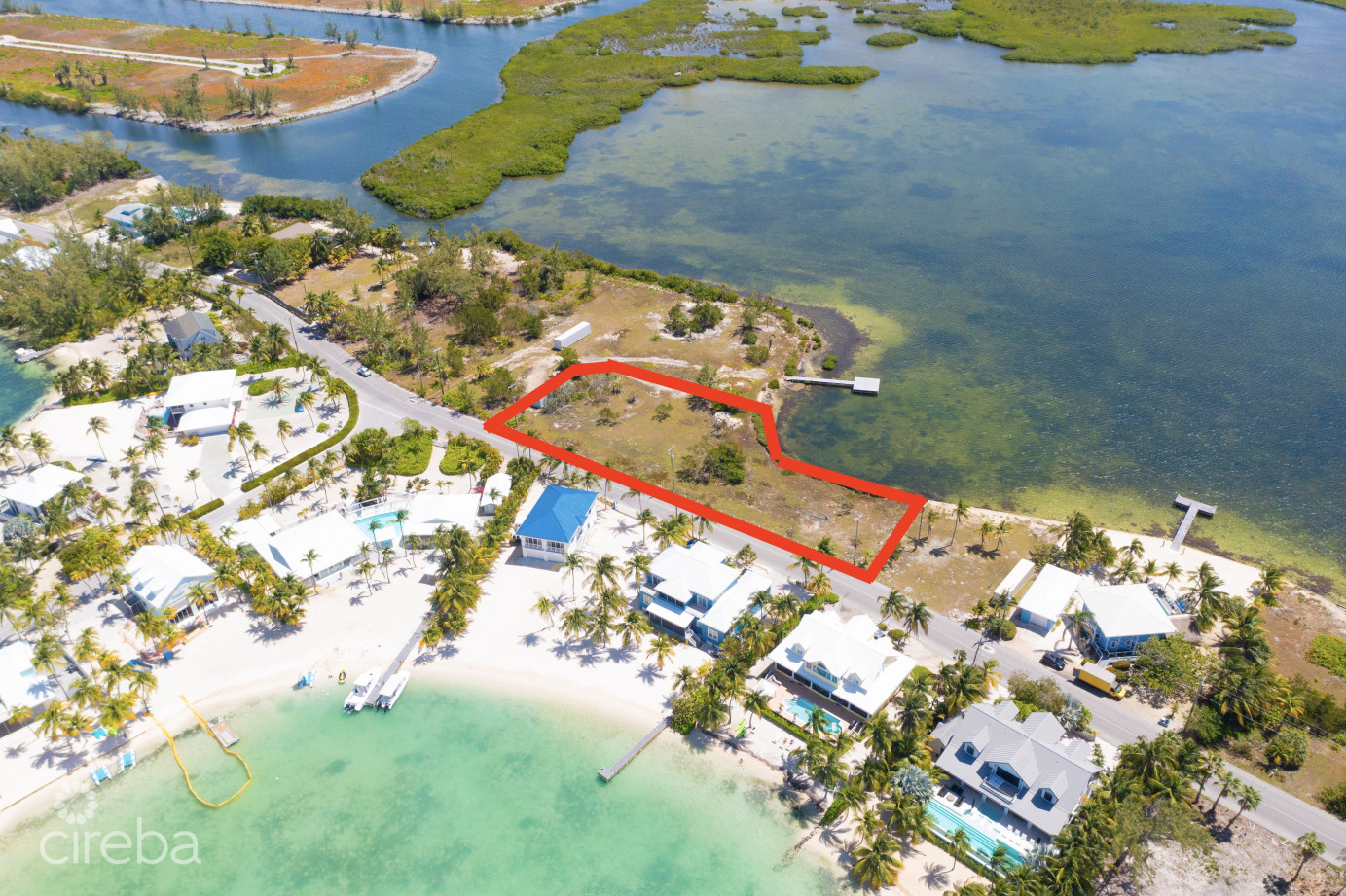 200ft Beachfront Oasis Water Cay Road, Little Sound  Perfect For Boating & Dock