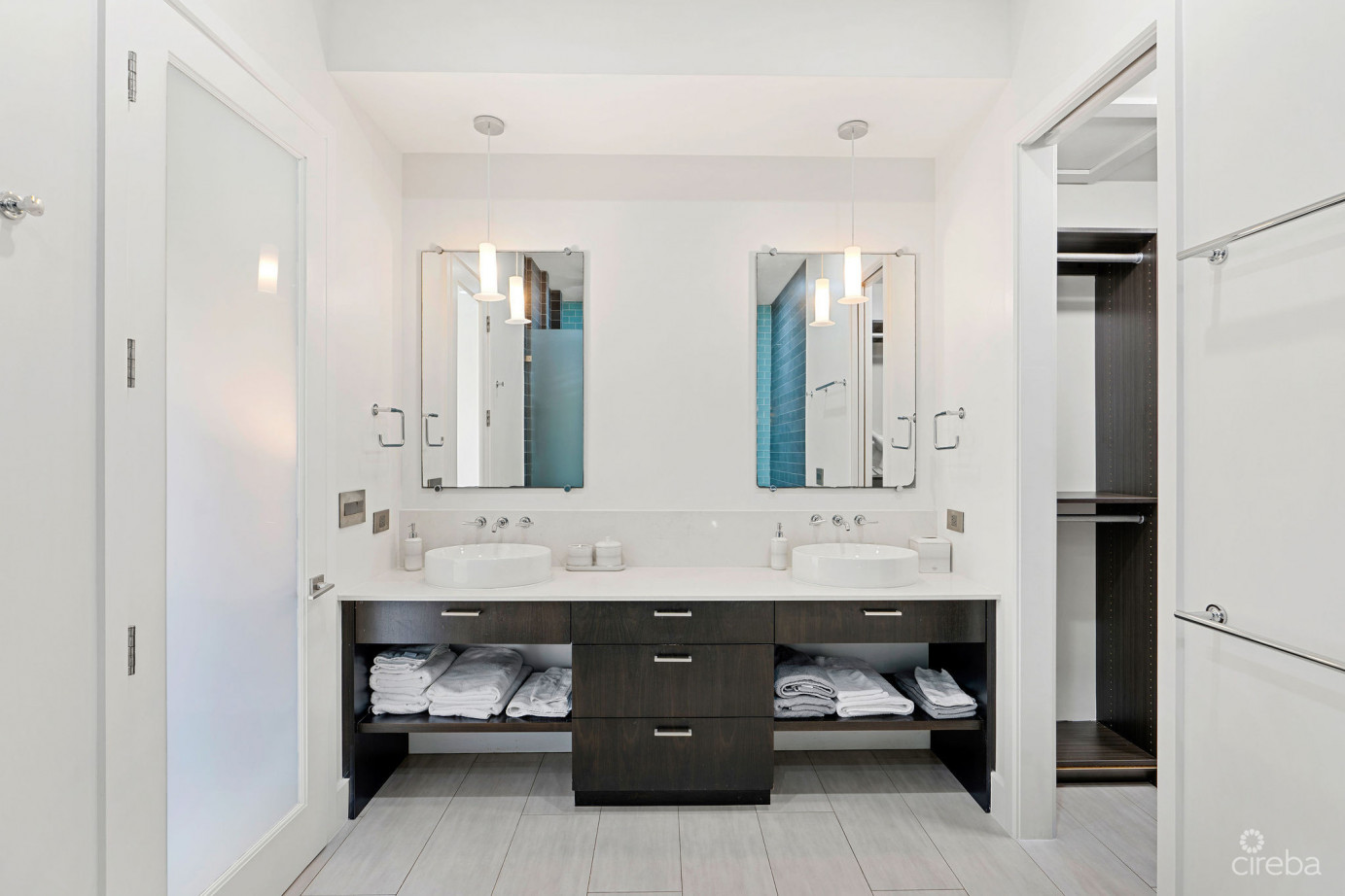 Cypress Pointe North 101 - Canal Front Crystal Harbour