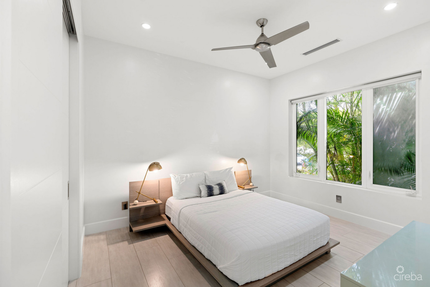 Cypress Pointe North 101 - Canal Front Crystal Harbour