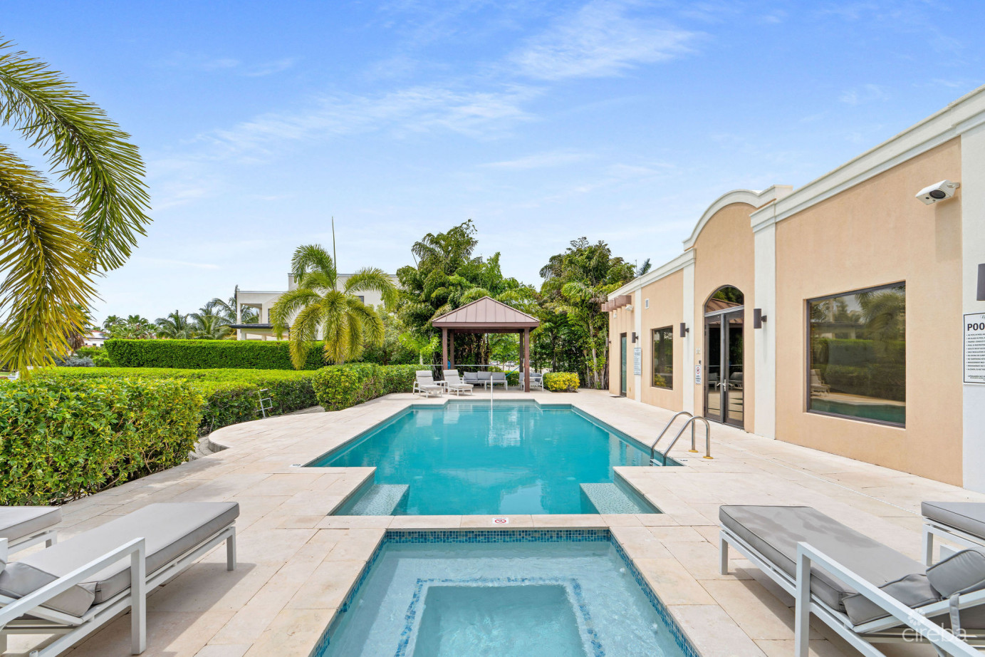 Cypress Pointe North 101 - Canal Front Crystal Harbour