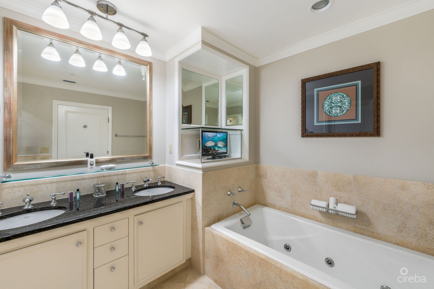 Ritz-carlton Private Residence #608 North Tower