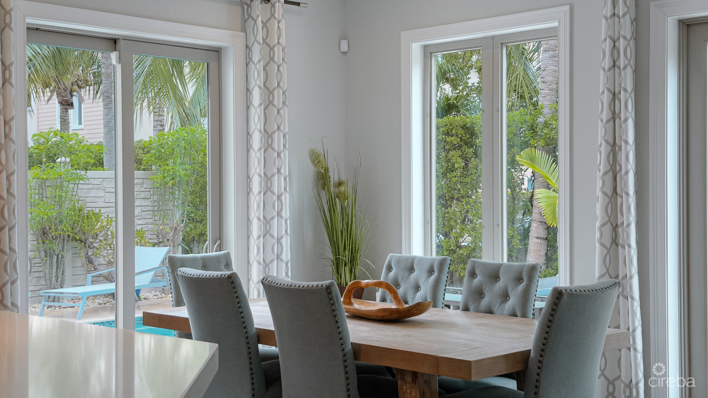 Camelot Drive Home, Seven Mile Beach