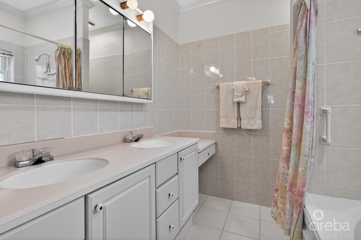 Northern Lights Beachfront