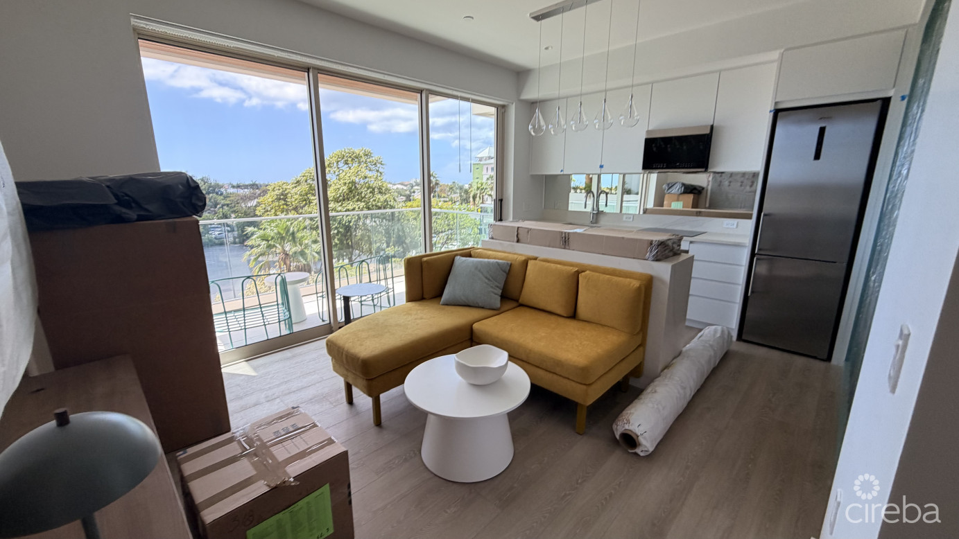 One Gt  Move In Now! Amazing 8th Floor Nw Views