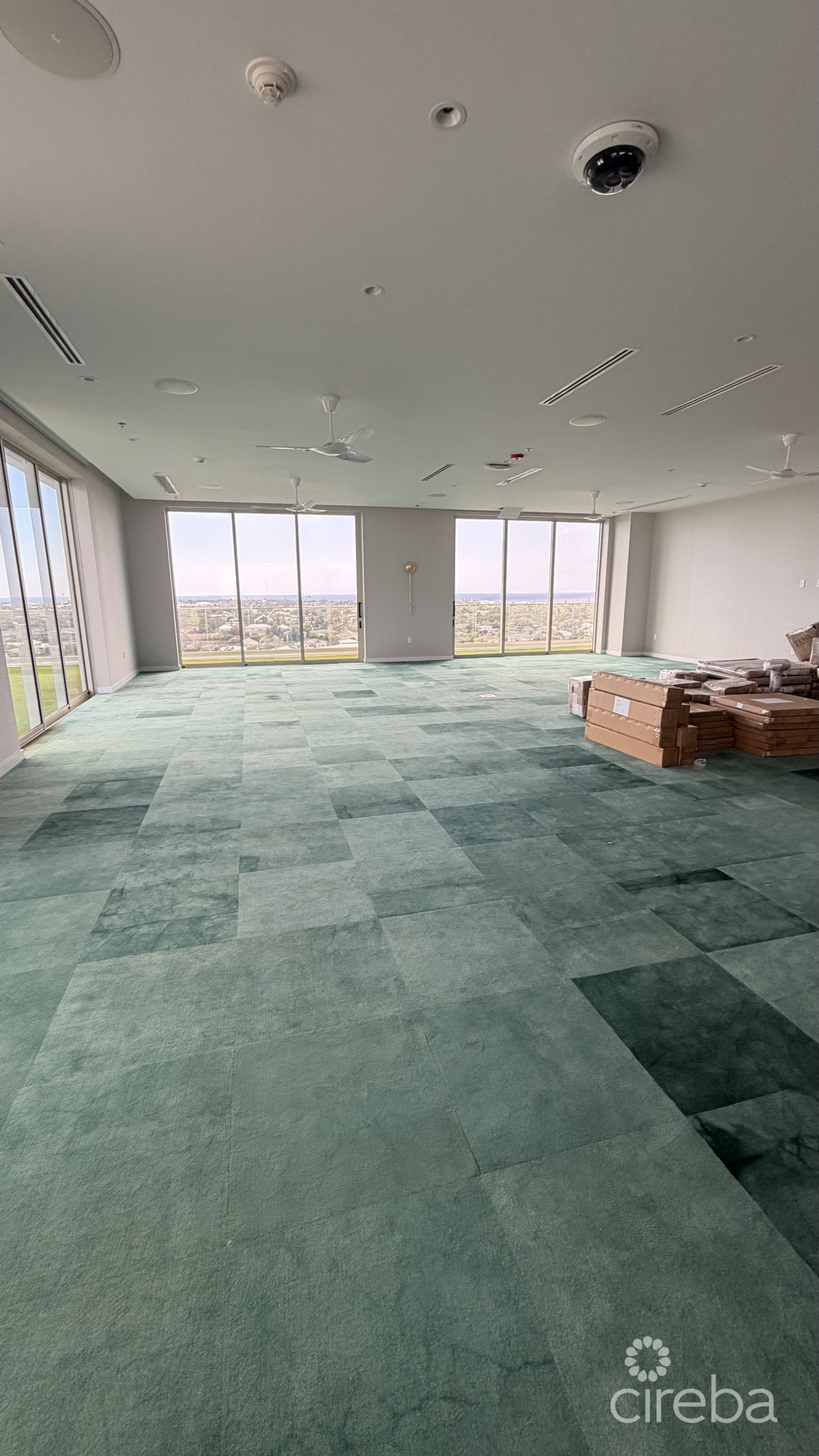 One Gt  Move In Now! Amazing 8th Floor Nw Views