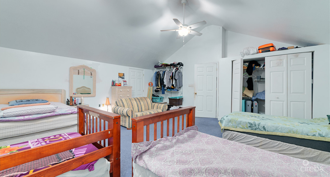 Great Opportunity With Renovation Potential - 3 Bedroom Triumph Village