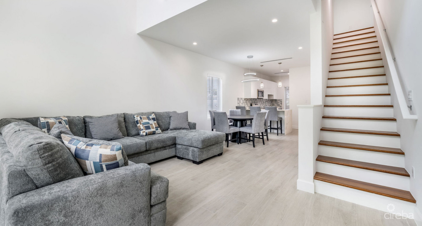 The Bentley #1 End Unit