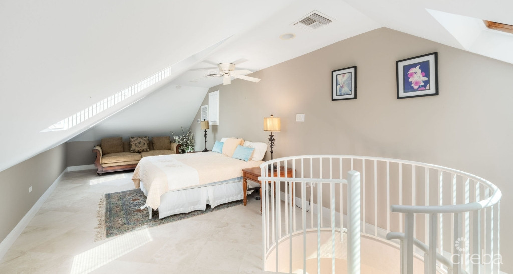 Villa D'este - Stunning Seafront Home