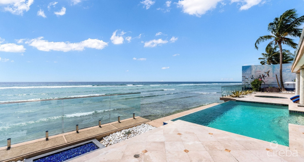 Villa D'este - Stunning Seafront Home