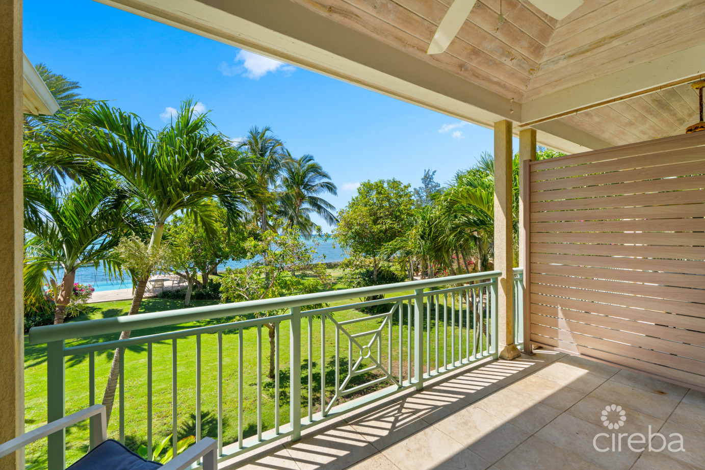 Pirates Lair 10 - South Sound Oceanfront Townhome