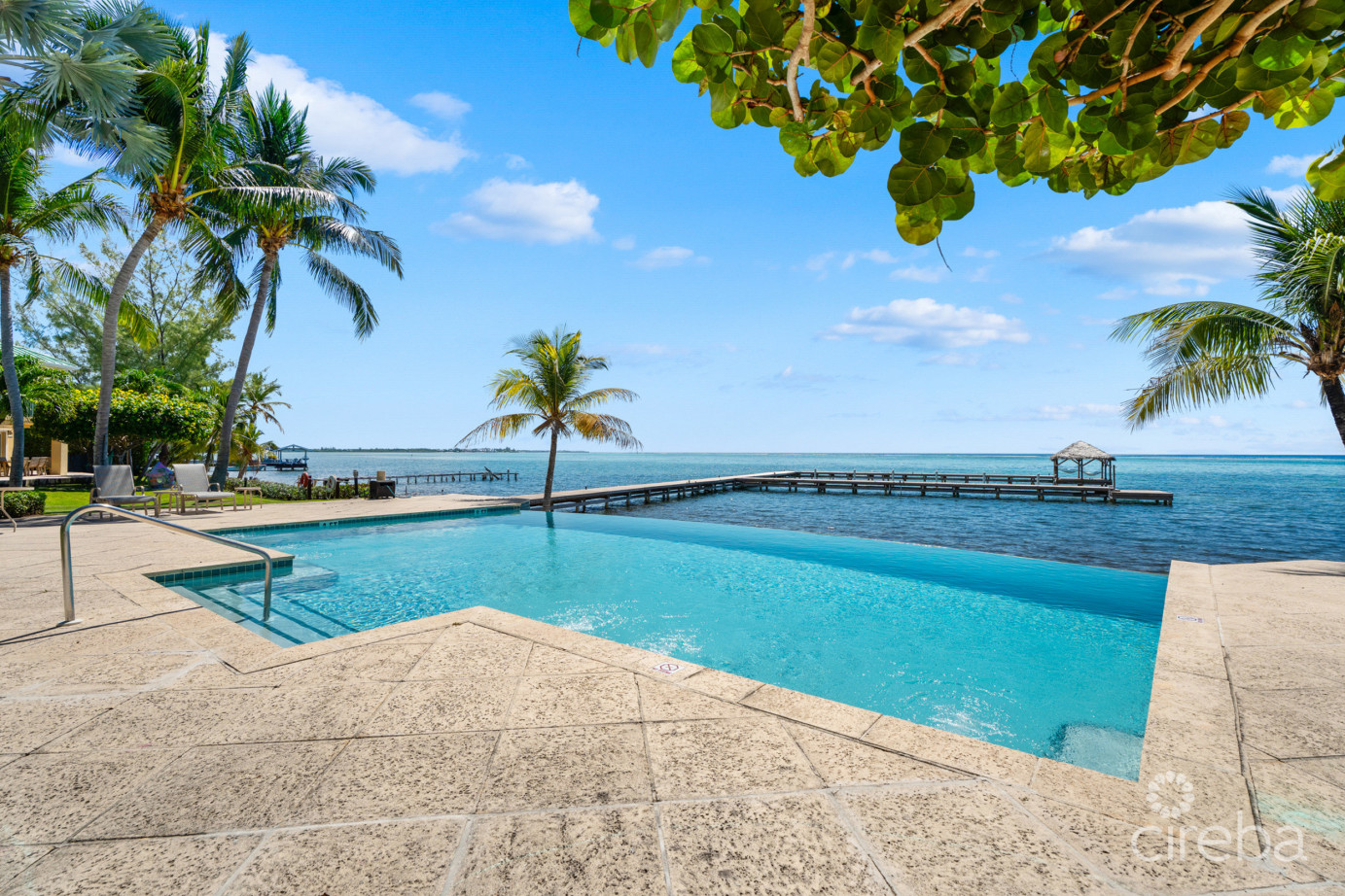 Pirates Lair 10 - South Sound Oceanfront Townhome