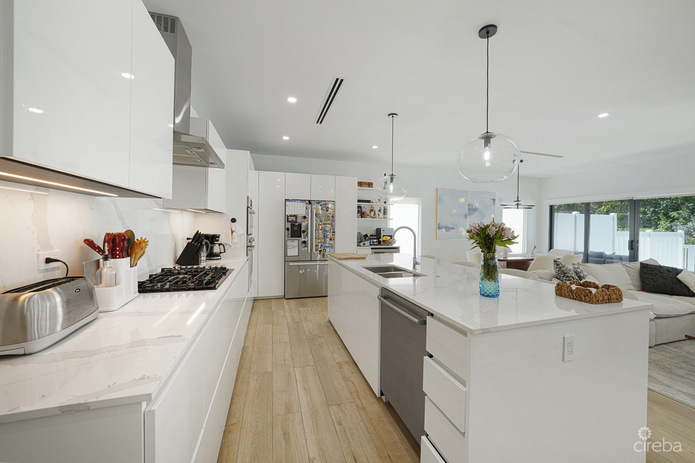 Salt Air Townhome End Unit 4 Bed