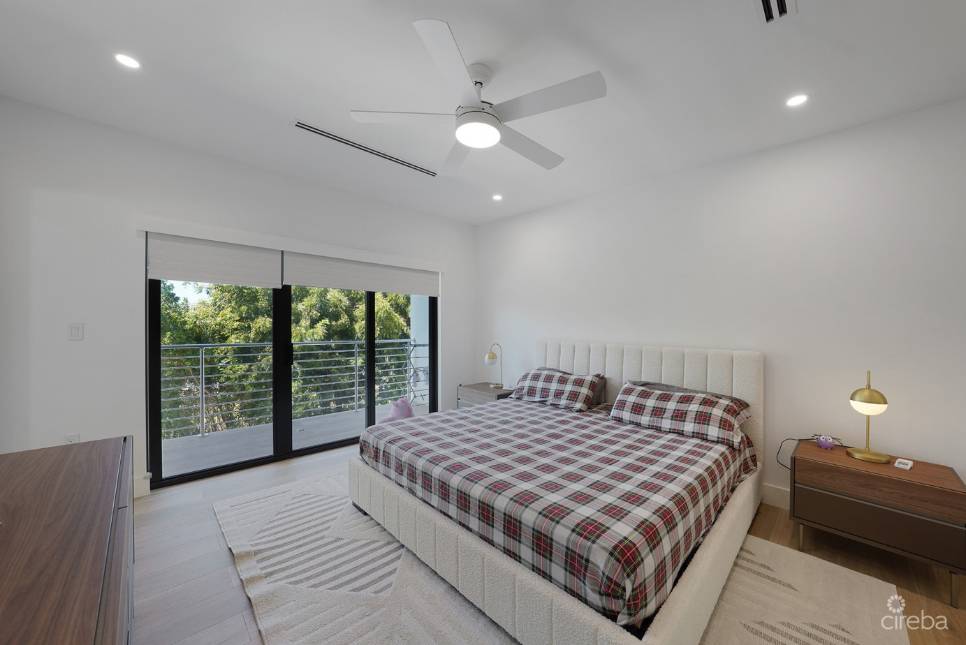 Salt Air Townhome End Unit 4 Bed