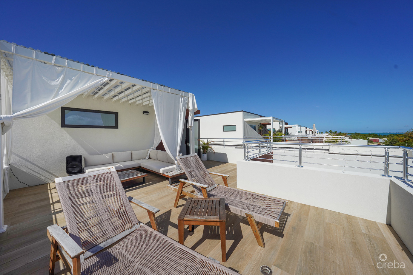 Salt Air Townhome End Unit 4 Bed