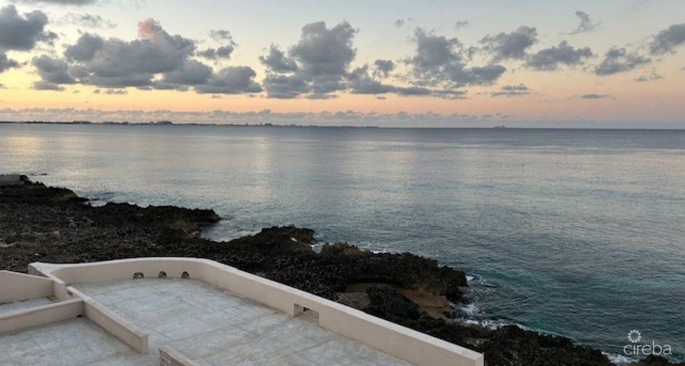 Bonnie's Arch 2 Bed Oceanview Condo