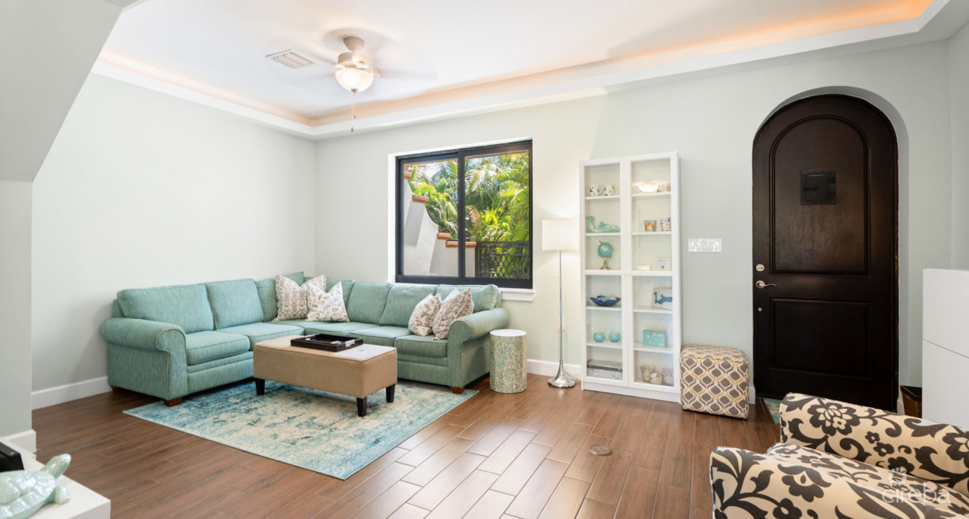 107 San Sebastian- Exceptional, Large 2-bed Condo In Sought-after South Sound Location