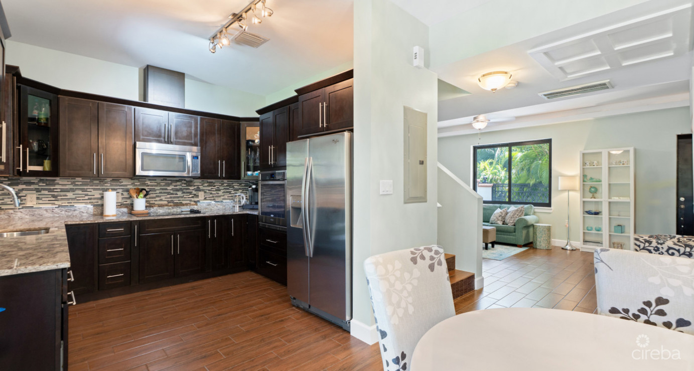 107 San Sebastian- Exceptional, Large 2-bed Condo In Sought-after South Sound Location