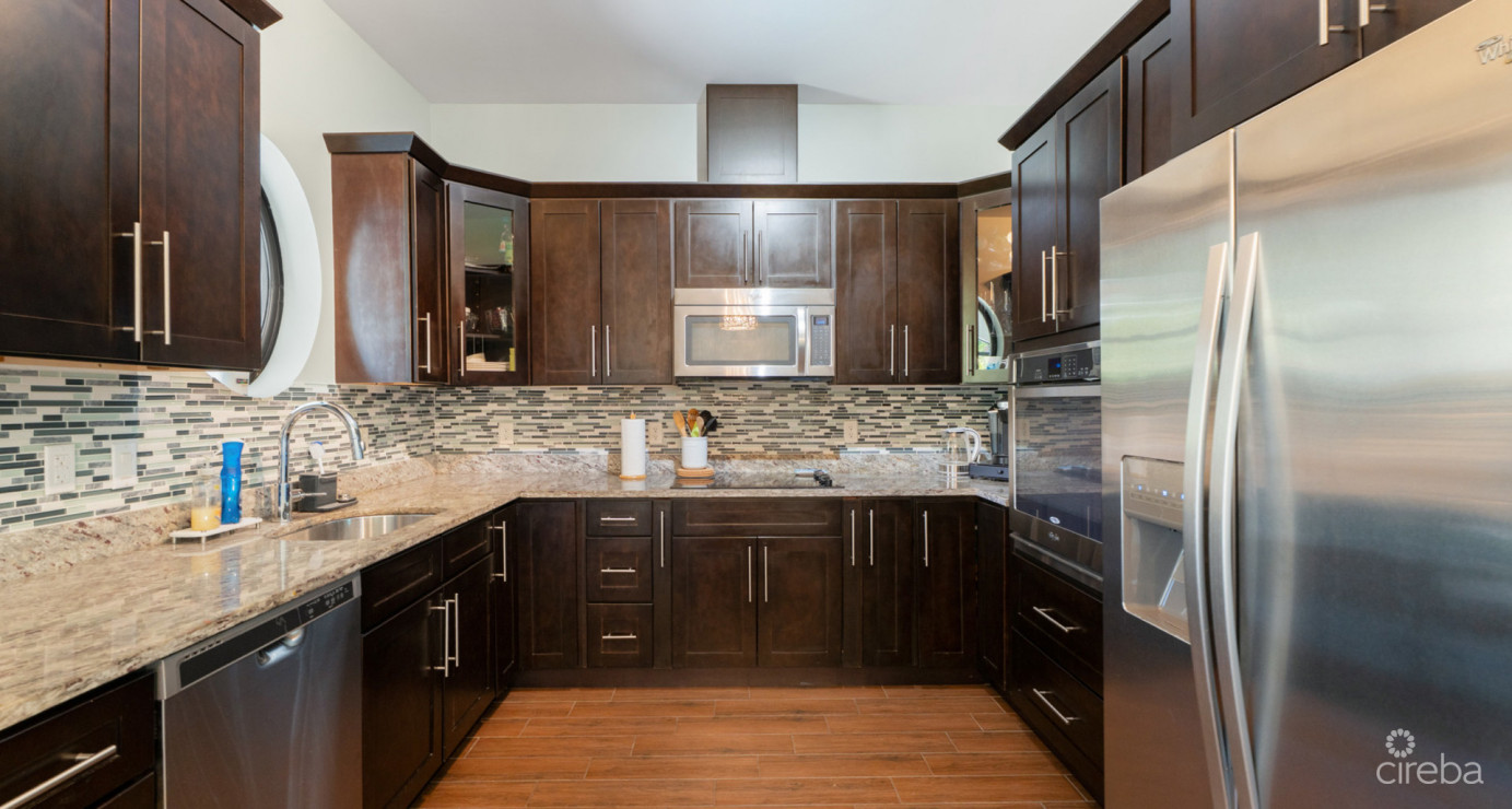 107 San Sebastian- Exceptional, Large 2-bed Condo In Sought-after South Sound Location