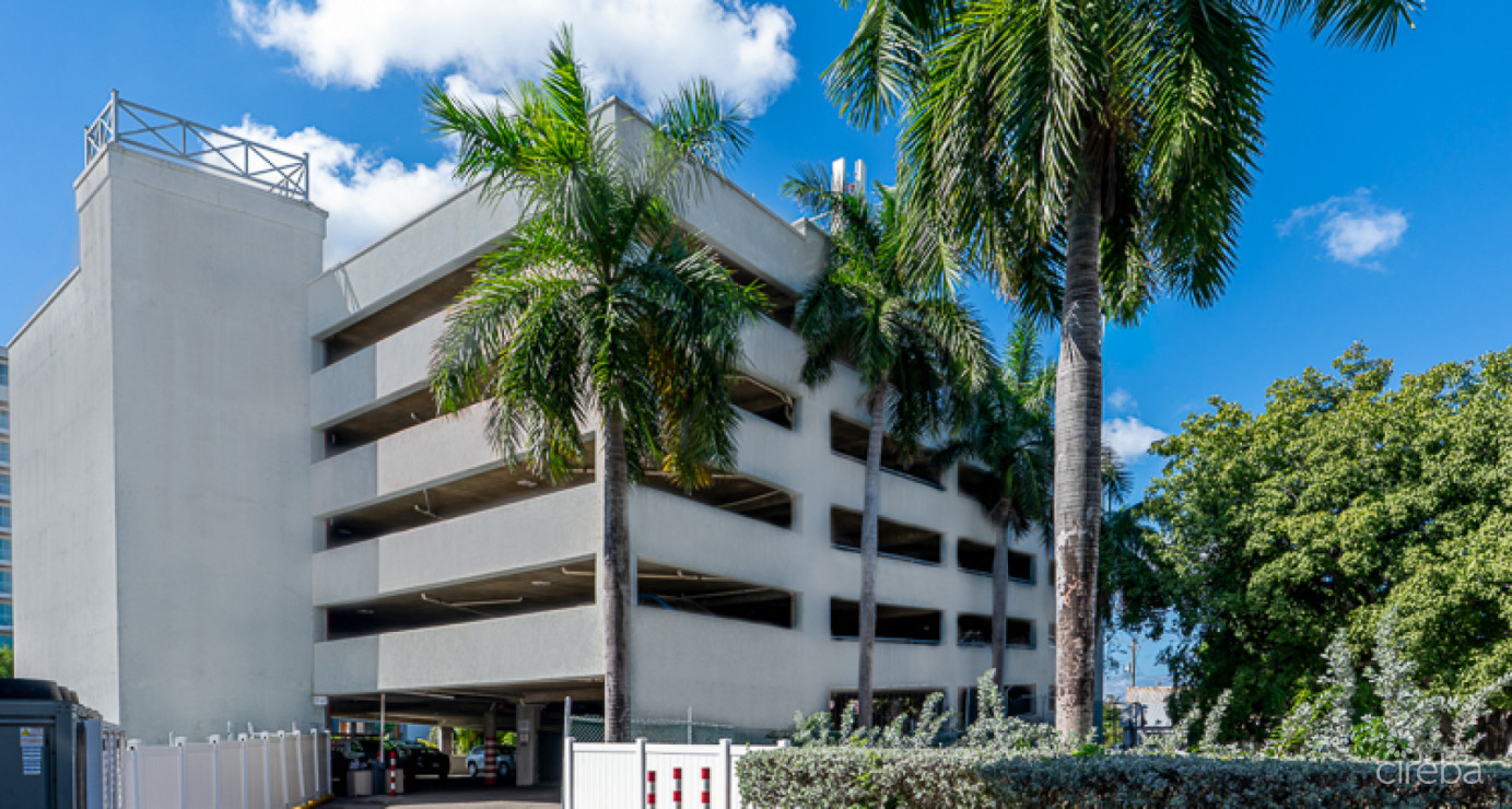 Piccadilly Centre And Parking Garage